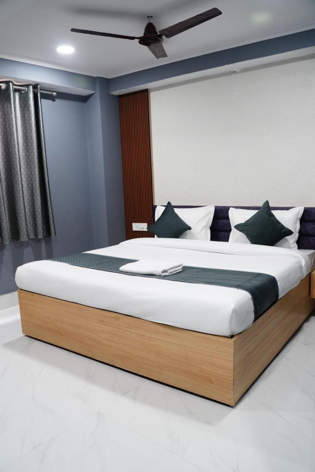 Hotel Aastha Height Rishīkesh Екстериор снимка